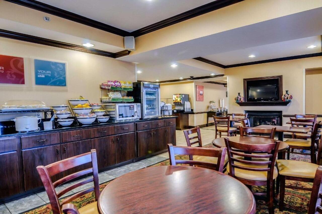 Comfort Inn & Suites Hillsville I-77 Exteriér fotografie