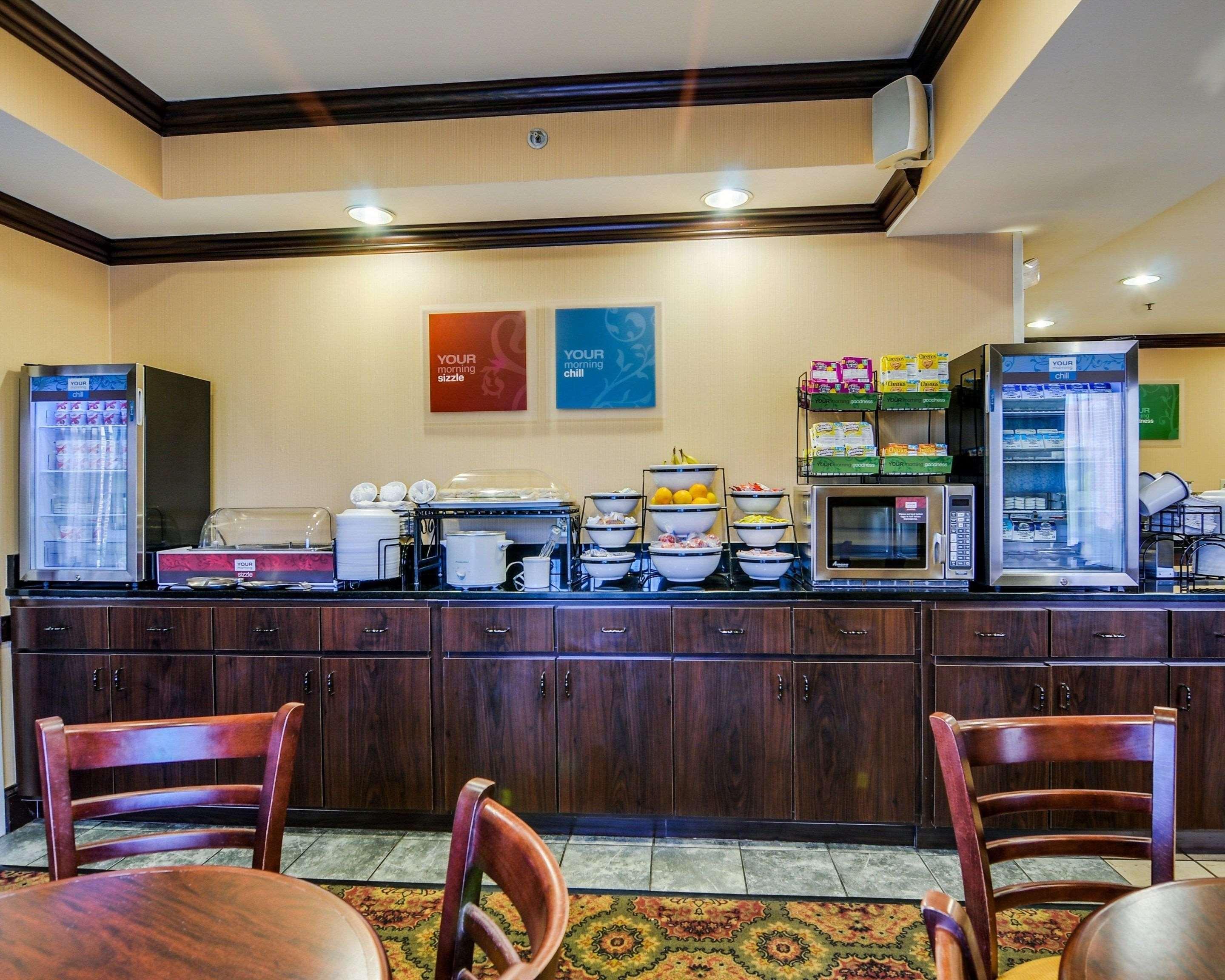 Comfort Inn & Suites Hillsville I-77 Exteriér fotografie