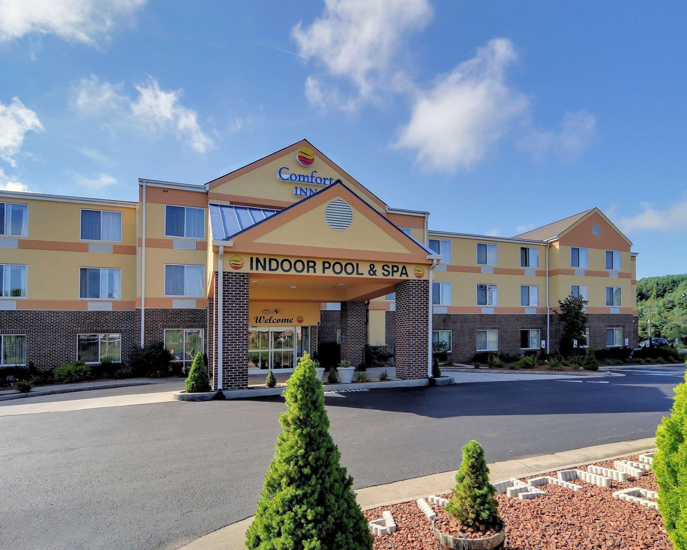 Comfort Inn & Suites Hillsville I-77 Exteriér fotografie