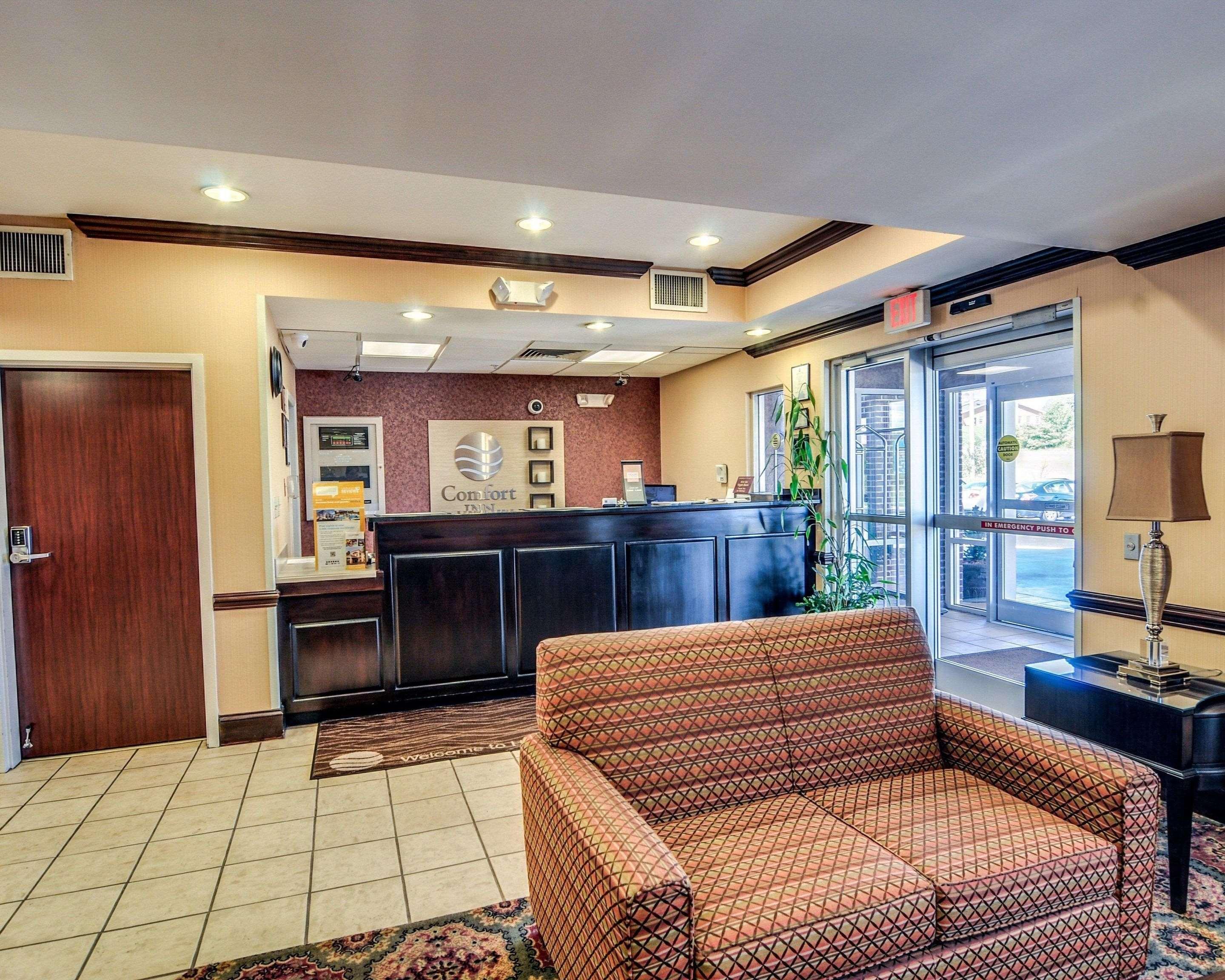 Comfort Inn & Suites Hillsville I-77 Exteriér fotografie
